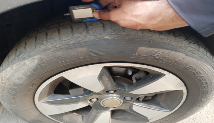 2017 Tata NEXON XZ PLUS PETROL, Petrol, Manual, 68,348 km, tyre