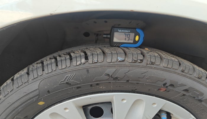 2014 Honda Brio S MT, Petrol, Manual, 28,941 km, tyre