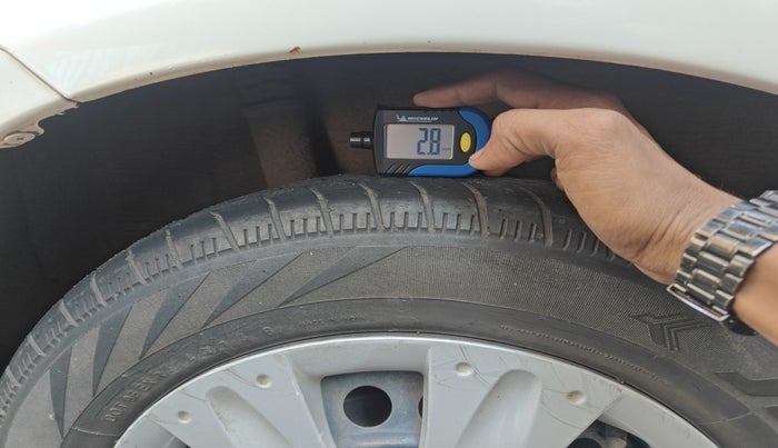 2014 Honda Brio S MT, Petrol, Manual, 28,941 km, tyre