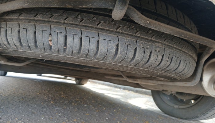 2021 Maruti Ertiga VXI CNG, Petrol, Manual, 18,183 km, tyre