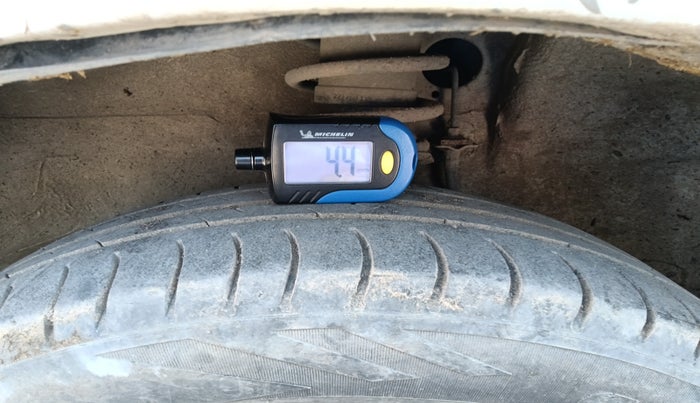 2015 Maruti Alto K10 VXI, Petrol, Manual, 1,15,692 km, tyre