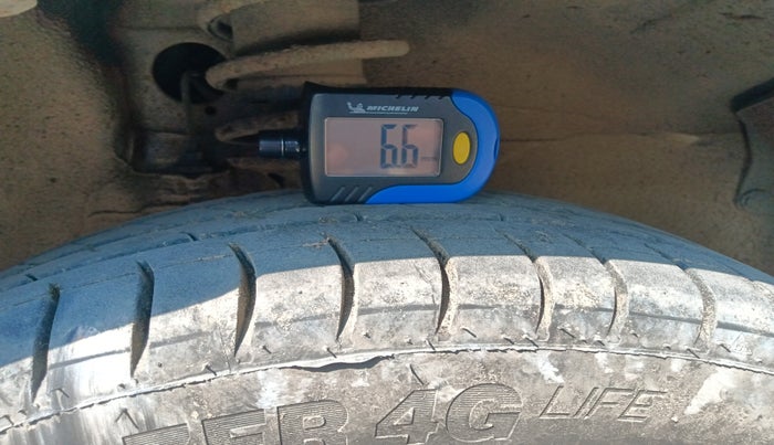 2015 Maruti Alto K10 VXI, Petrol, Manual, 1,15,692 km, tyre