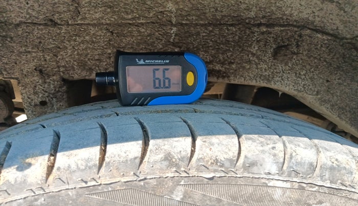 2015 Maruti Alto K10 VXI, Petrol, Manual, 1,15,692 km, tyre