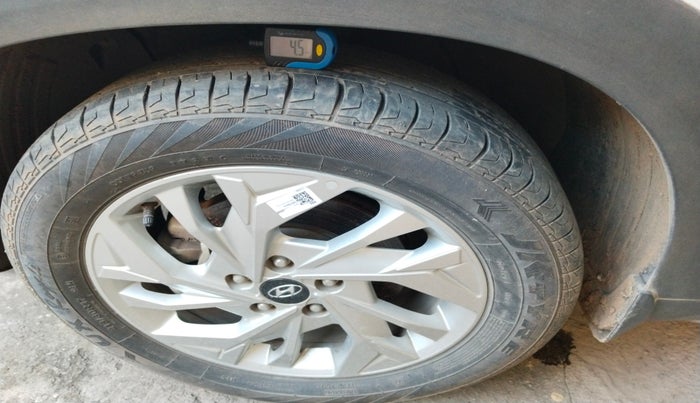 2022 Hyundai Creta SX EXECUTIVE 1.5 PETROL, Petrol, Manual, 34,144 km, tyre