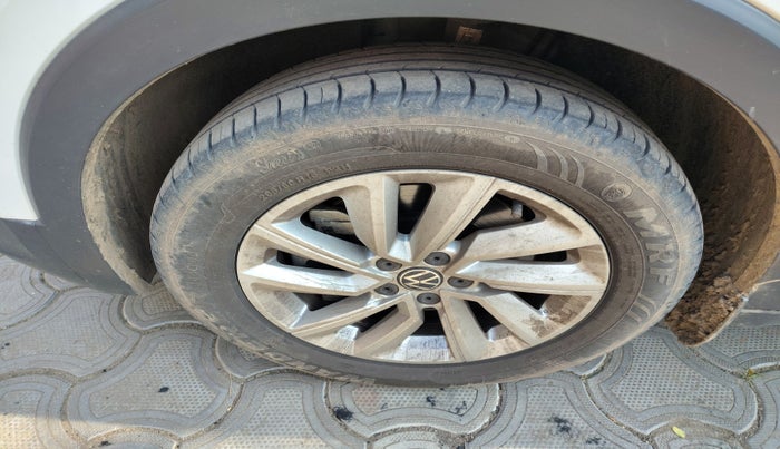 2023 Volkswagen TAIGUN GT 1.5 TSI MT, Petrol, Manual, 13,357 km, tyre