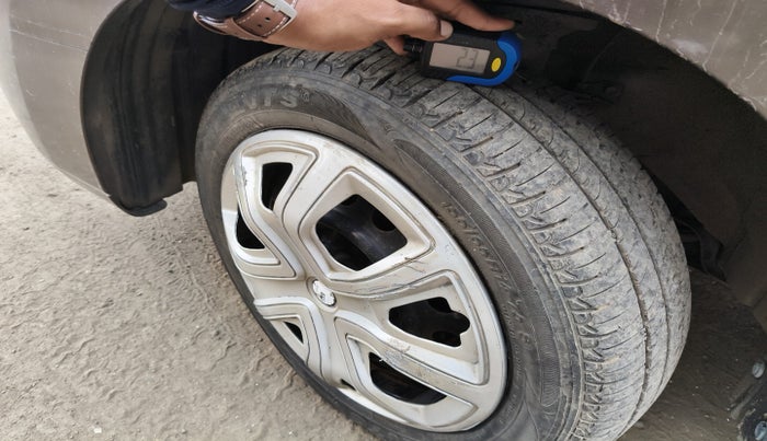 2012 Maruti Wagon R 1.0 VXI, Petrol, Manual, 55,070 km, tyre