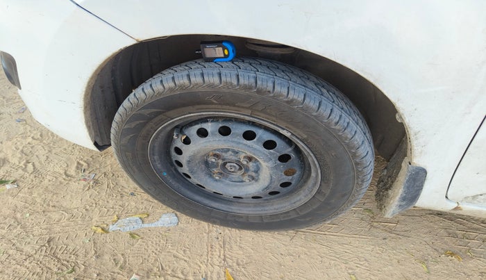 2015 Maruti Wagon R 1.0 VXI, Petrol, Manual, 1,62,124 km, tyre