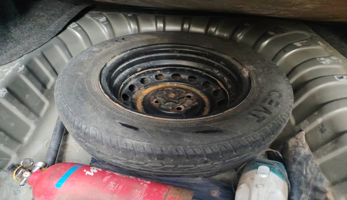 2012 Nissan Sunny XL DIESEL, Diesel, Manual, 1,42,310 km, tyre