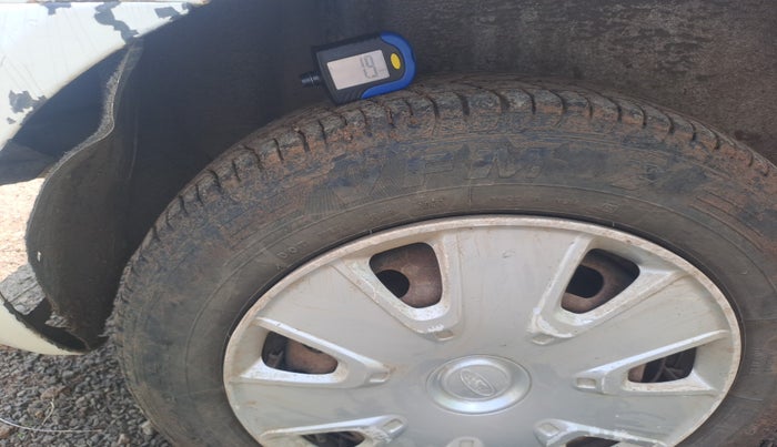 2011 Ford Fiesta EXI 1.4 DIESEL, Diesel, Manual, 1,40,000 km, tyre