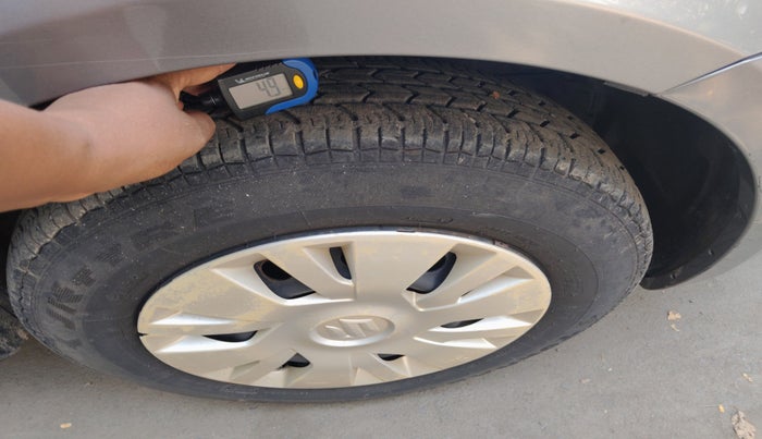 2014 Maruti Swift VXI, Petrol, Manual, 17,151 km, tyre