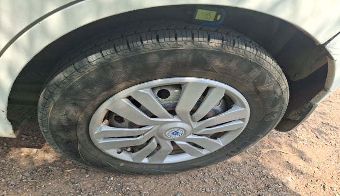 2017 Maruti Wagon R 1.0 LXI CNG, Petrol, Manual, 1,12,611 km, tyre