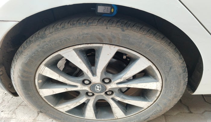 2013 Hyundai Verna FLUIDIC 1.6 EX CRDI AT, Diesel, Automatic, 91,028 km, tyre