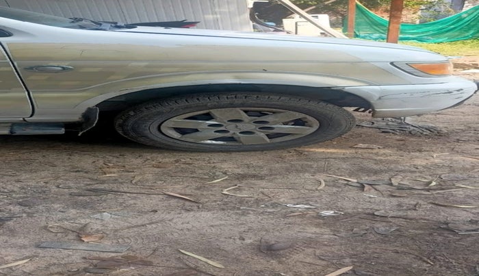 2013 Chevrolet Tavera ELITE LS B3 10 STR BS III, Diesel, Manual, 1,77,370 km, tyre