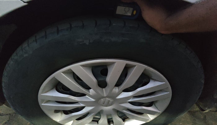 2022 Maruti Dzire VXI CNG, Petrol, Manual, 31,580 km, tyre