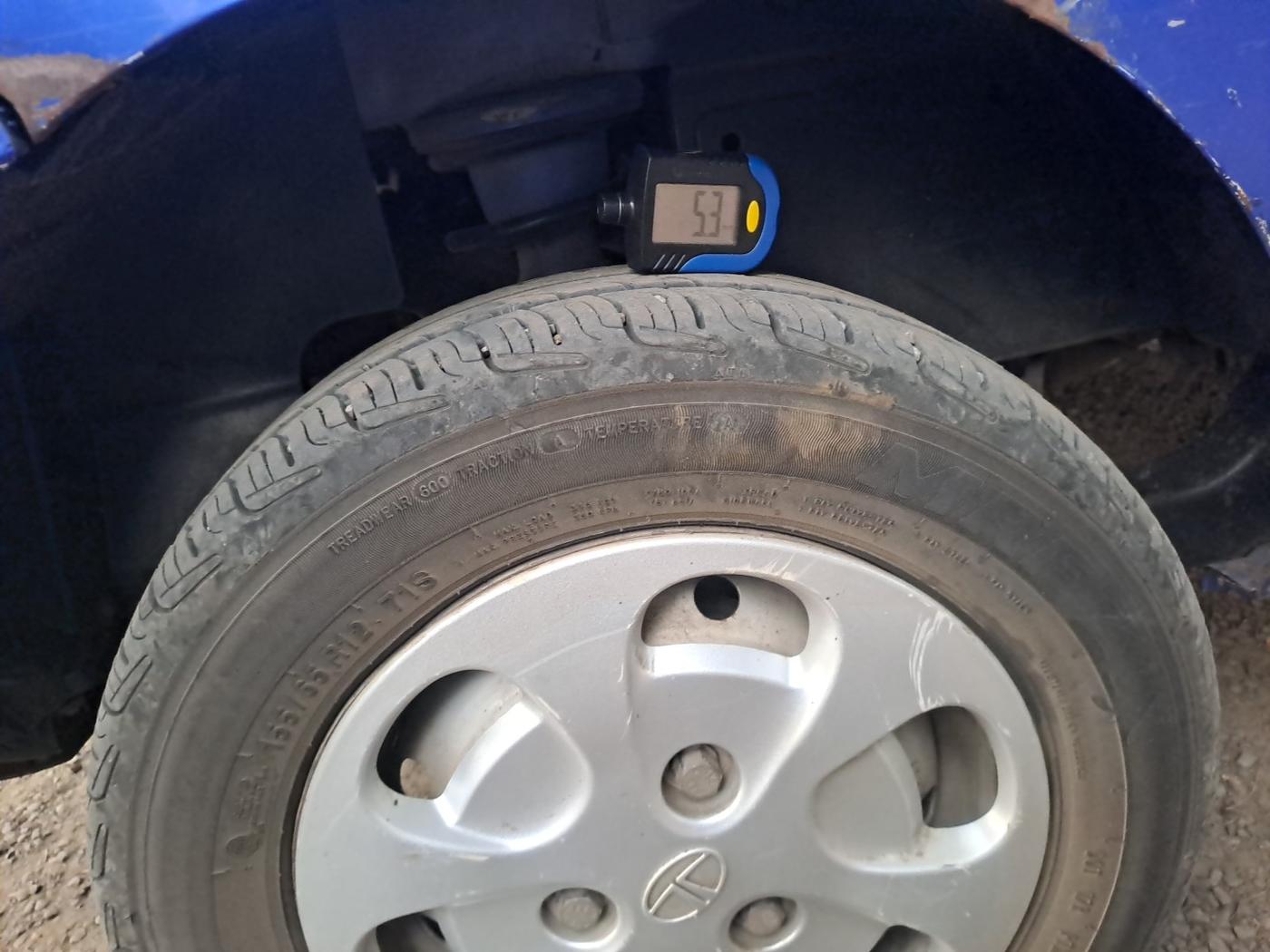 2015 Tata Nano TWIST XT, Petrol, Manual, 43,297 km, tyre