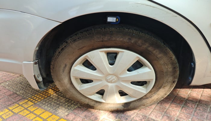 2011 Maruti Swift Dzire VXI, Petrol, Manual, 60,419 km, tyre