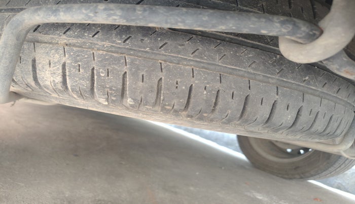 2021 Maruti Ertiga VXI CNG, Petrol, Manual, 91,706 km, tyre