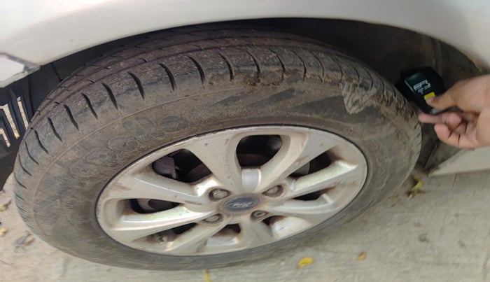 2012 Ford Figo TITANIUM 1.2 PETROL, Petrol, Manual, 83,943 km, tyre