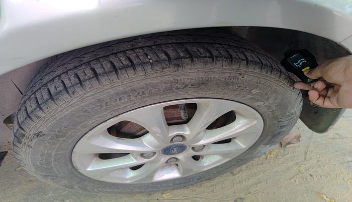 2012 Ford Figo TITANIUM 1.2 PETROL, Petrol, Manual, 83,943 km, tyre