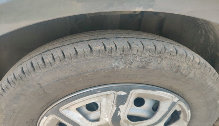 2021 Tata ALTROZ XE PETROL, Petrol, Manual, 11,812 km, tyre