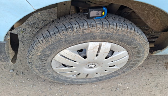 2013 Maruti Alto 800 LXI, Petrol, Manual, 1,28,623 km, tyre