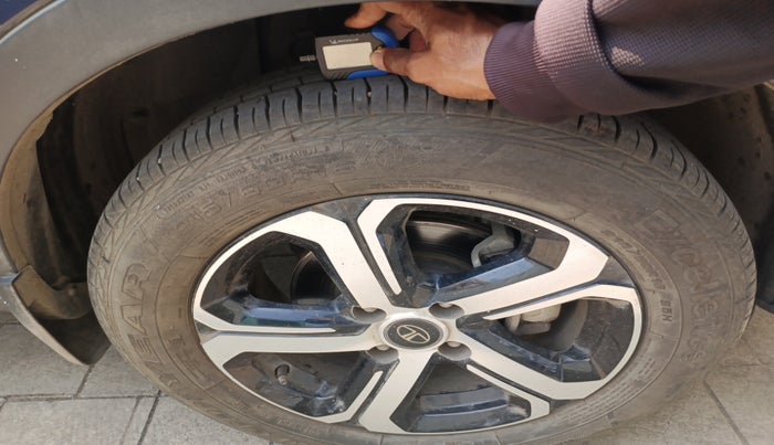 2022 Tata NEXON XZA PLUS SUNROOF PETROL, Petrol, Automatic, 21,482 km, tyre