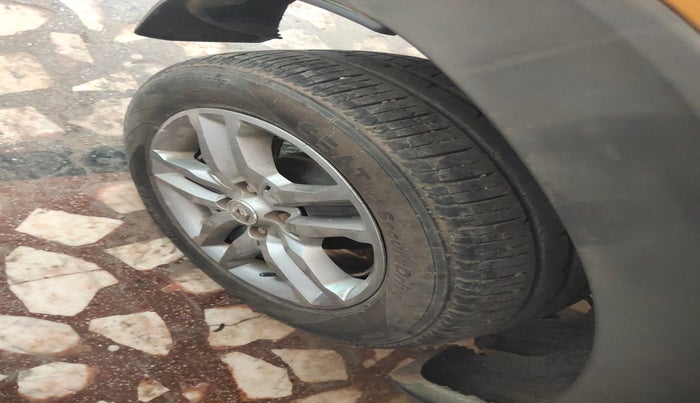 2020 Renault TRIBER RXZ AMT, Petrol, Automatic, 30,980 km, tyre