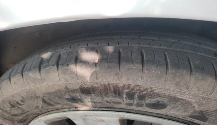 2018 Maruti Ertiga VXI CNG, Petrol, Manual, 1,31,880 km, tyre