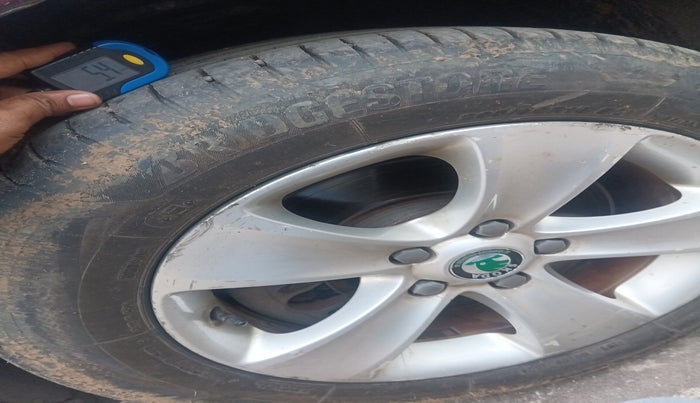 2012 Skoda Superb AMBITION 2.0 TDI CR AT, Diesel, Automatic, 94,717 km, tyre