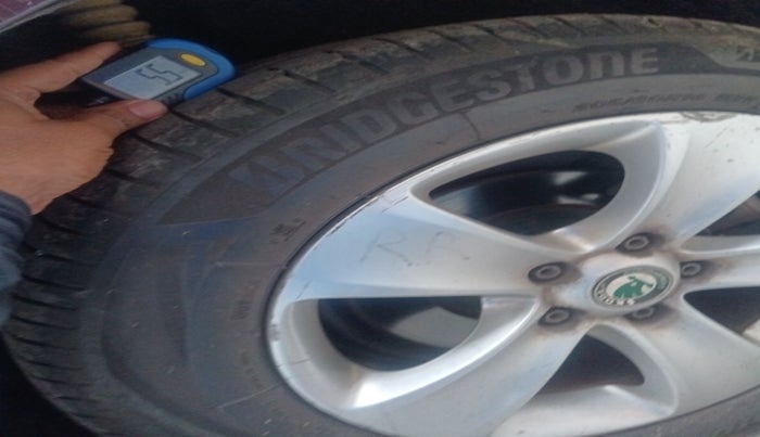 2012 Skoda Superb AMBITION 2.0 TDI CR AT, Diesel, Automatic, 94,717 km, tyre