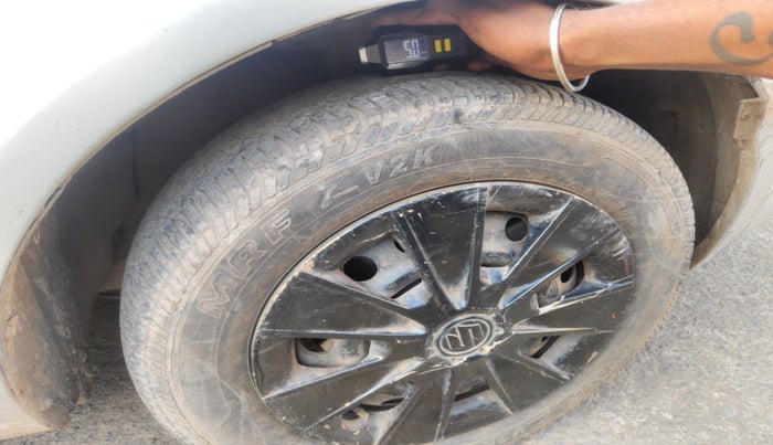 2011 Maruti SX4 VDI, Diesel, Manual, 1,32,294 km, tyre