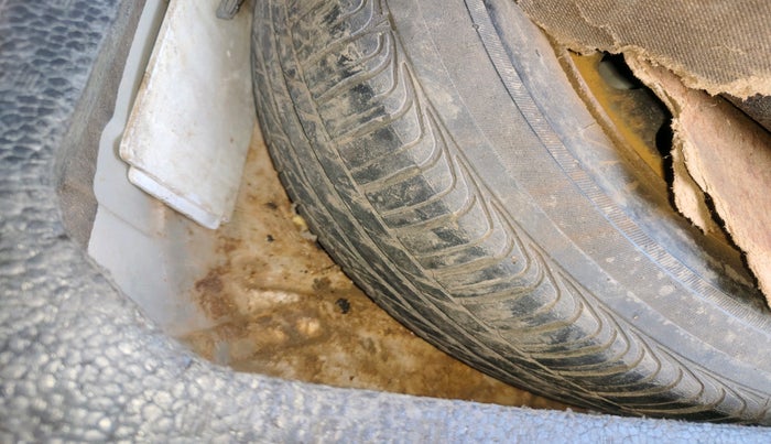 2011 Maruti SX4 VDI, Diesel, Manual, 1,32,294 km, tyre