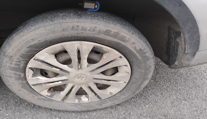 2013 Mahindra Xylo D4 BS-III, Diesel, Manual, 95,638 km, tyre