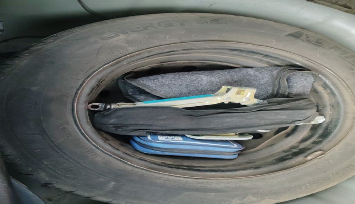 2017 Hyundai Elite i20 SPORTZ 1.4 CRDI, Diesel, Manual, 1,09,437 km, tyre