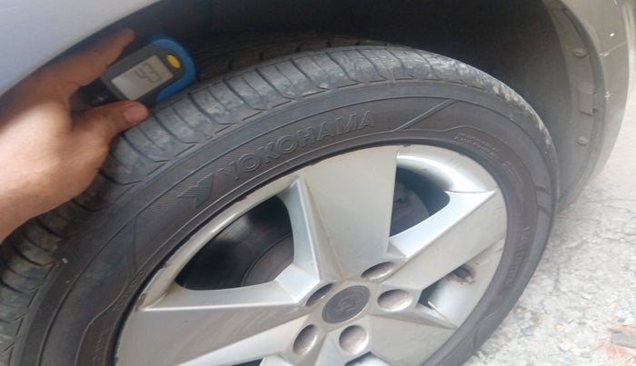 2015 Skoda Octavia AMBITION 2.0 TDI, Diesel, Manual, 1,41,143 km, tyre