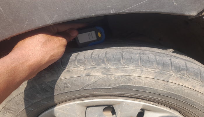 2018 Maruti Dzire VXI, Petrol, Manual, 1,07,852 km, tyre