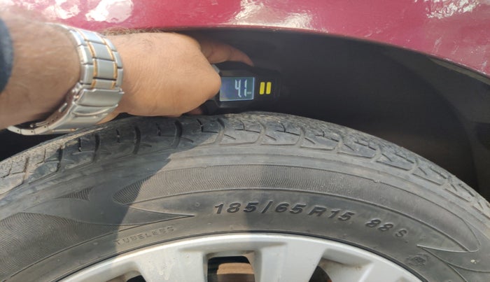 2015 Maruti Ciaz ZDI, Diesel, Manual, 1,47,670 km, tyre