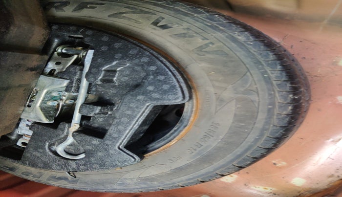 2015 Maruti Ciaz ZDI, Diesel, Manual, 1,47,670 km, tyre