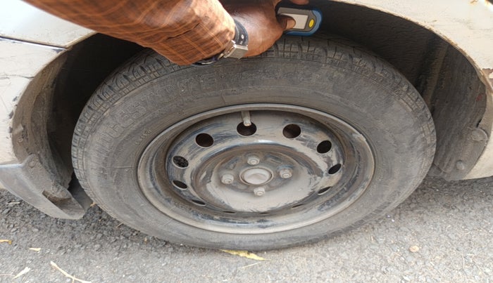 2011 Maruti Swift Dzire VXI, Petrol, Manual, 99,792 km, tyre