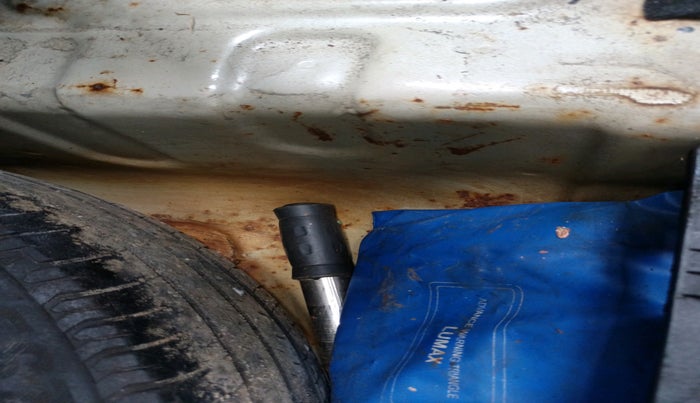 2011 Maruti Swift Dzire VXI, Petrol, Manual, 99,792 km, tyre