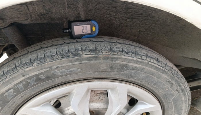 2016 Maruti Wagon R 1.0 LXI CNG, Petrol, Manual, 2,46,301 km, tyre