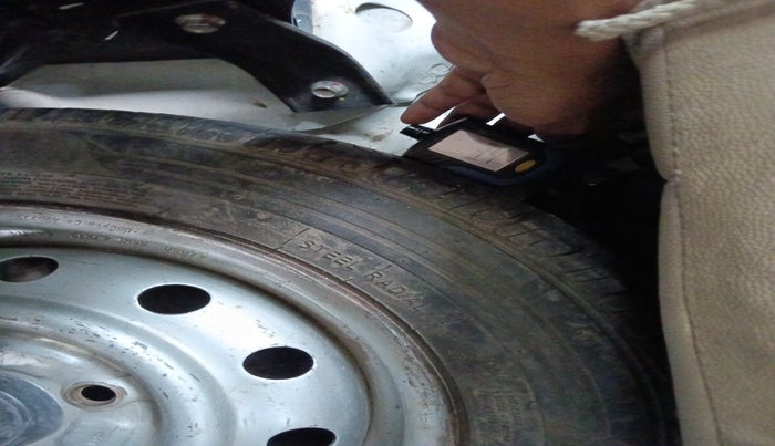 2016 Maruti Wagon R 1.0 LXI CNG, Petrol, Manual, 2,46,301 km, tyre