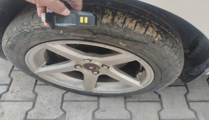 2014 Hyundai i20 SPORTZ 1.2, Petrol, Manual, 89,977 km, tyre