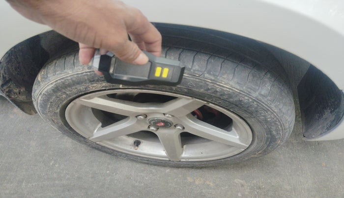 2014 Hyundai i20 SPORTZ 1.2, Petrol, Manual, 89,977 km, tyre