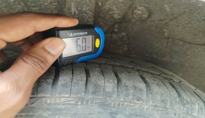 2016 Hyundai Grand i10 SPORTZ 1.2 KAPPA VTVT, Petrol, Manual, 50,407 km, tyre