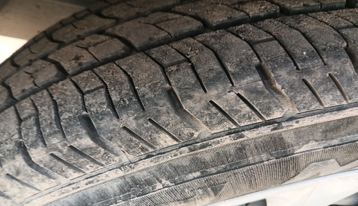 2017 Hyundai Elite i20 SPORTZ 1.2, Petrol, Manual, 60,935 km, tyre