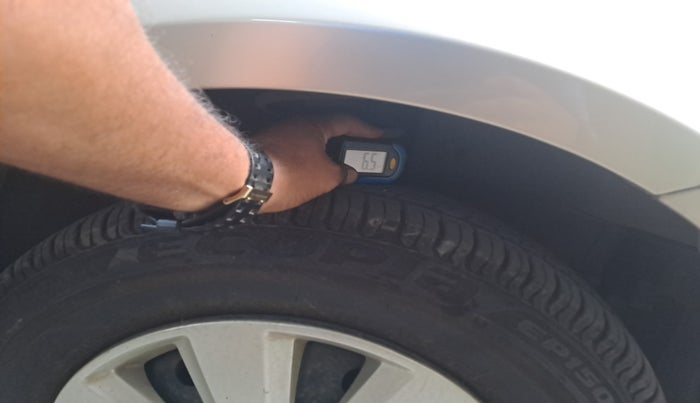 2010 Maruti Swift Dzire VXI, Petrol, Manual, 20,892 km, tyre