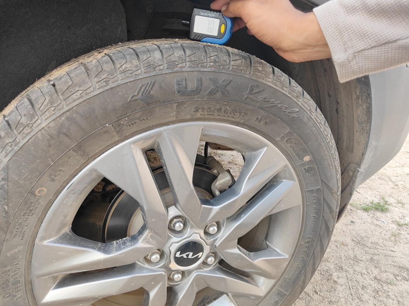 2022 KIA SELTOS HTX 1.5 PETROL, Petrol, Manual, 50,350 km, tyre