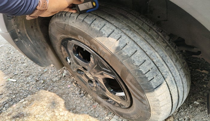2022 Tata PUNCH ACCOMPLISHED MT, Petrol, Manual, 40,720 km, tyre