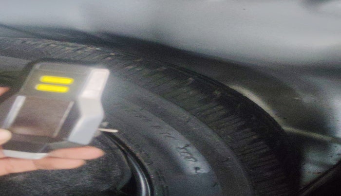 2020 Hyundai Elite i20 SPORTZ PLUS 1.2, Petrol, Manual, 31,770 km, tyre